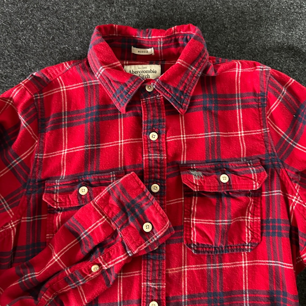 Abercrombie & Fitch Mens XL Muscle Fit Red Plaid Flannel Button Down Shirt